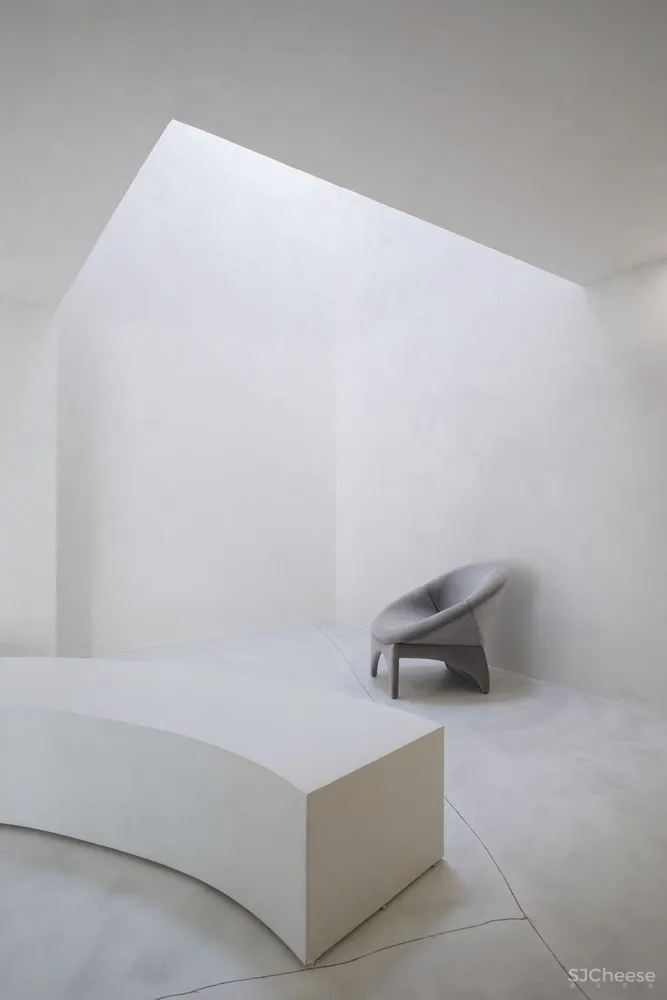 首发 | MNMA studio设计,巴西极简主义Selo品牌手工鞋店