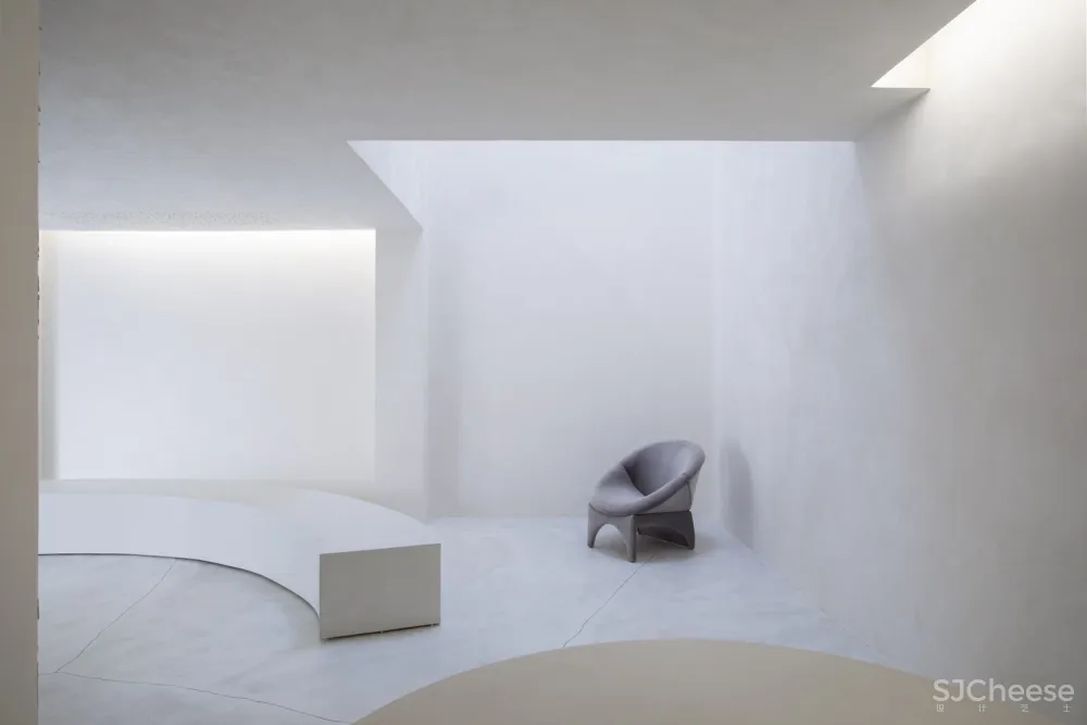 首发 | MNMA studio设计,巴西极简主义Selo品牌手工鞋店