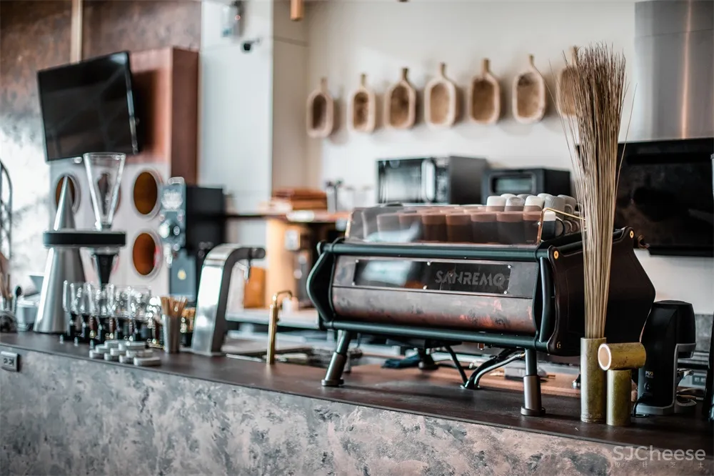 弄木人文空间 | 凝味·沉香——府城握咖啡