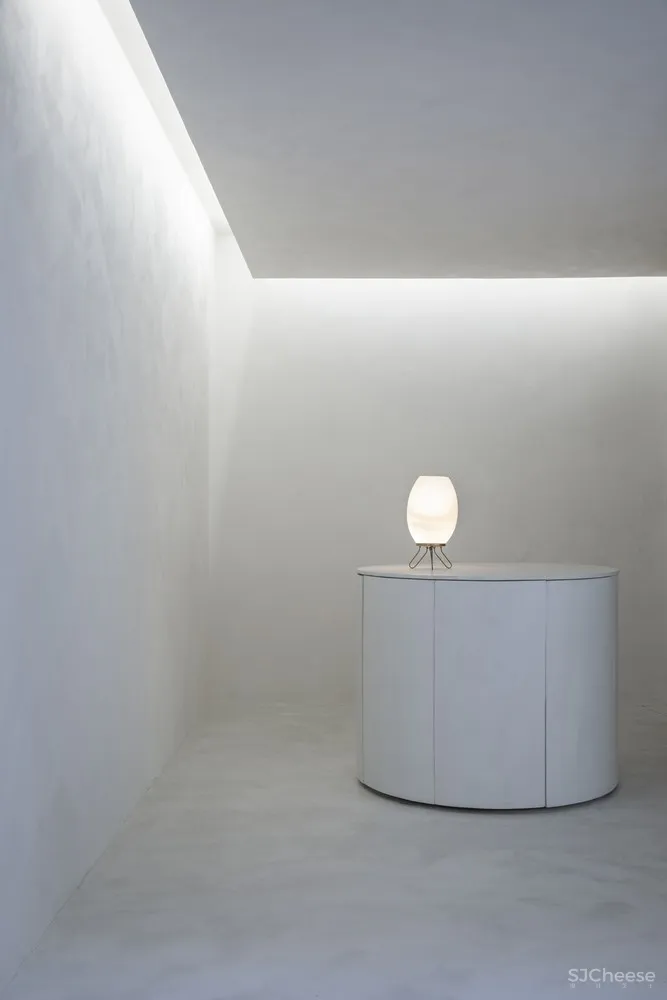 首发 | MNMA studio设计,巴西极简主义Selo品牌手工鞋店