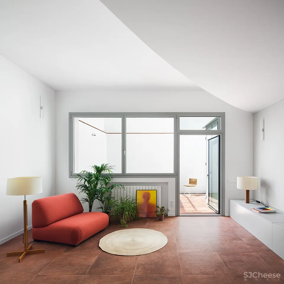 蒙卡达单户住宅改造，巴塞罗那 / Hiha Studio