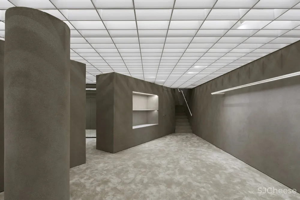 首发 | Casper Mueller Kneer Architects设计,伦敦旗舰自画像独立商店