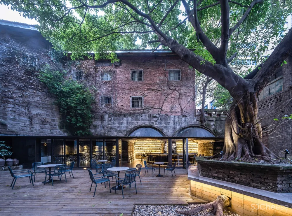 重庆“几许町”酒吧 / 青·微舍工作室