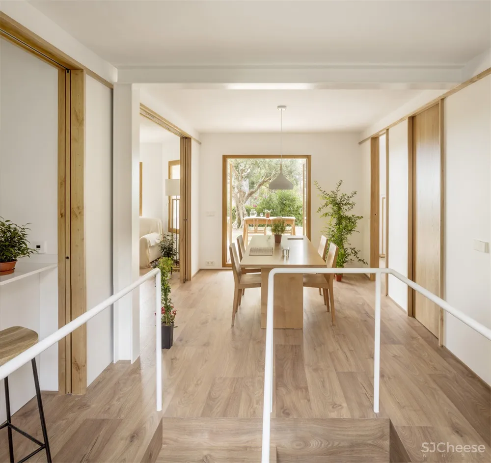 Román Izquierdo l 西班牙布拉瓦海岸公寓