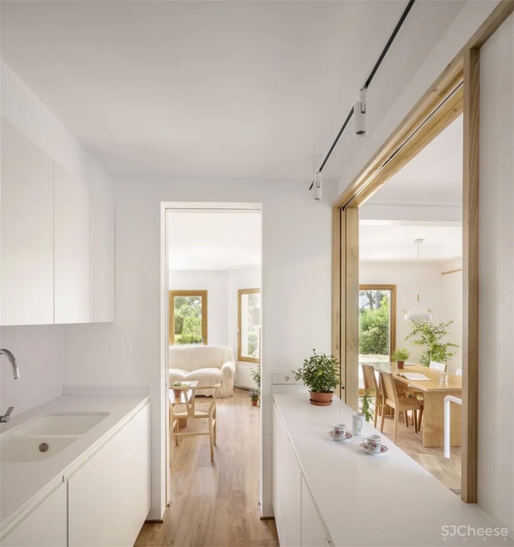 Román Izquierdo l 西班牙布拉瓦海岸公寓