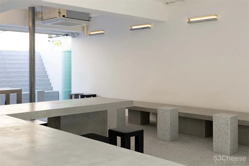 Studio Unrave l 韩国首尔一间极简主义咖啡厅