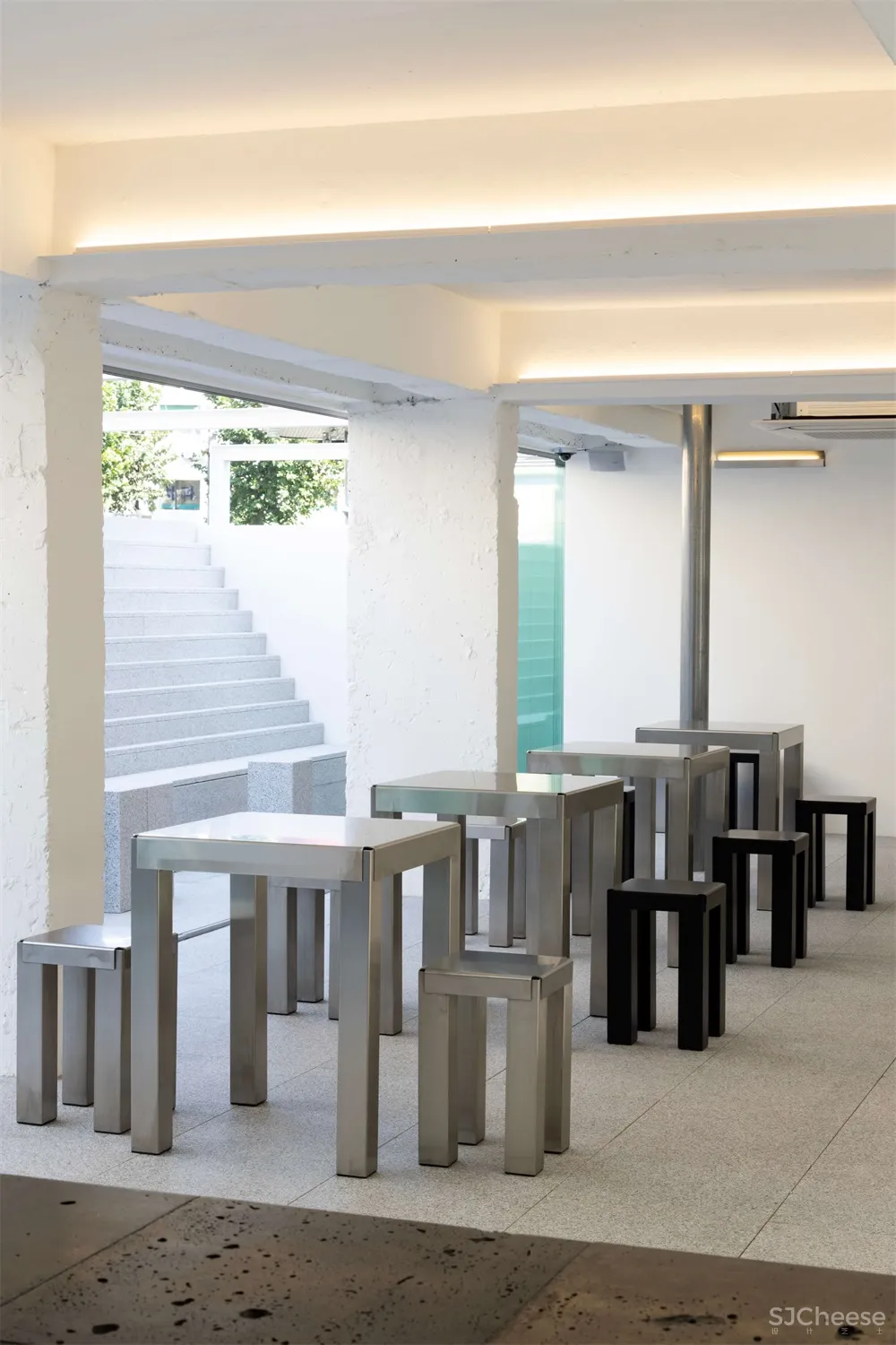 Studio Unrave l 韩国首尔一间极简主义咖啡厅