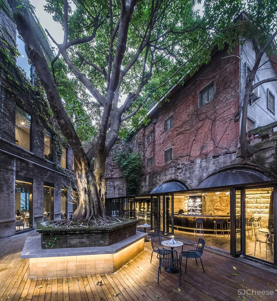 重庆“几许町”酒吧 / 青·微舍工作室