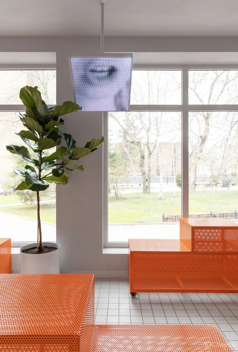 首发 | Eduard Eremchuk设计，俄罗斯牛纹瓷砖和方块风格的橙色咖啡馆