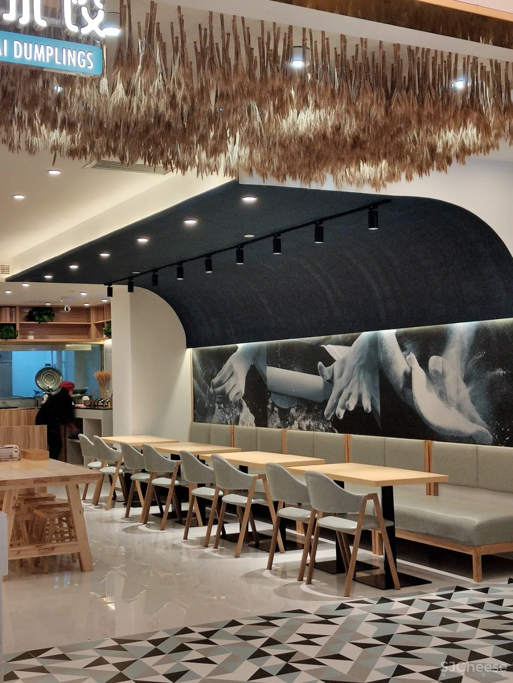 一家打造“差异化”的纯手工水饺店