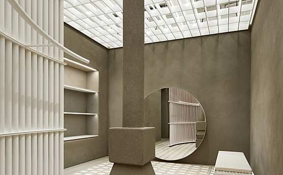 Casper Mueller Kneer l 伦敦Self Portrait品牌店