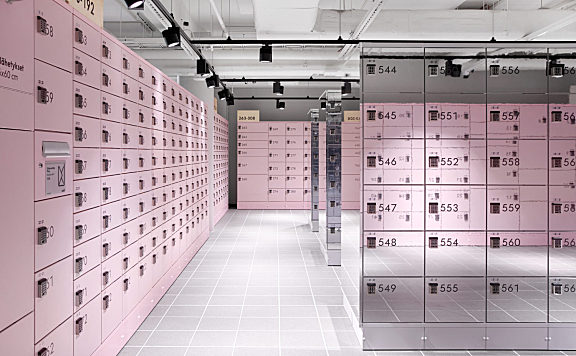 Motley&Fyra l 芬兰Posti Box自助概念商店