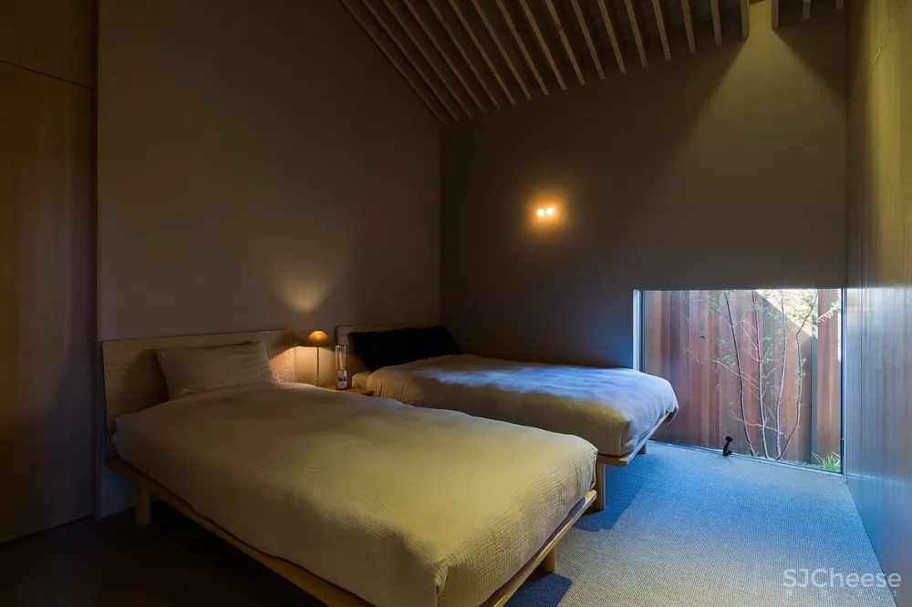 上町研究所 | 千年古迹边上的现代日式住宅