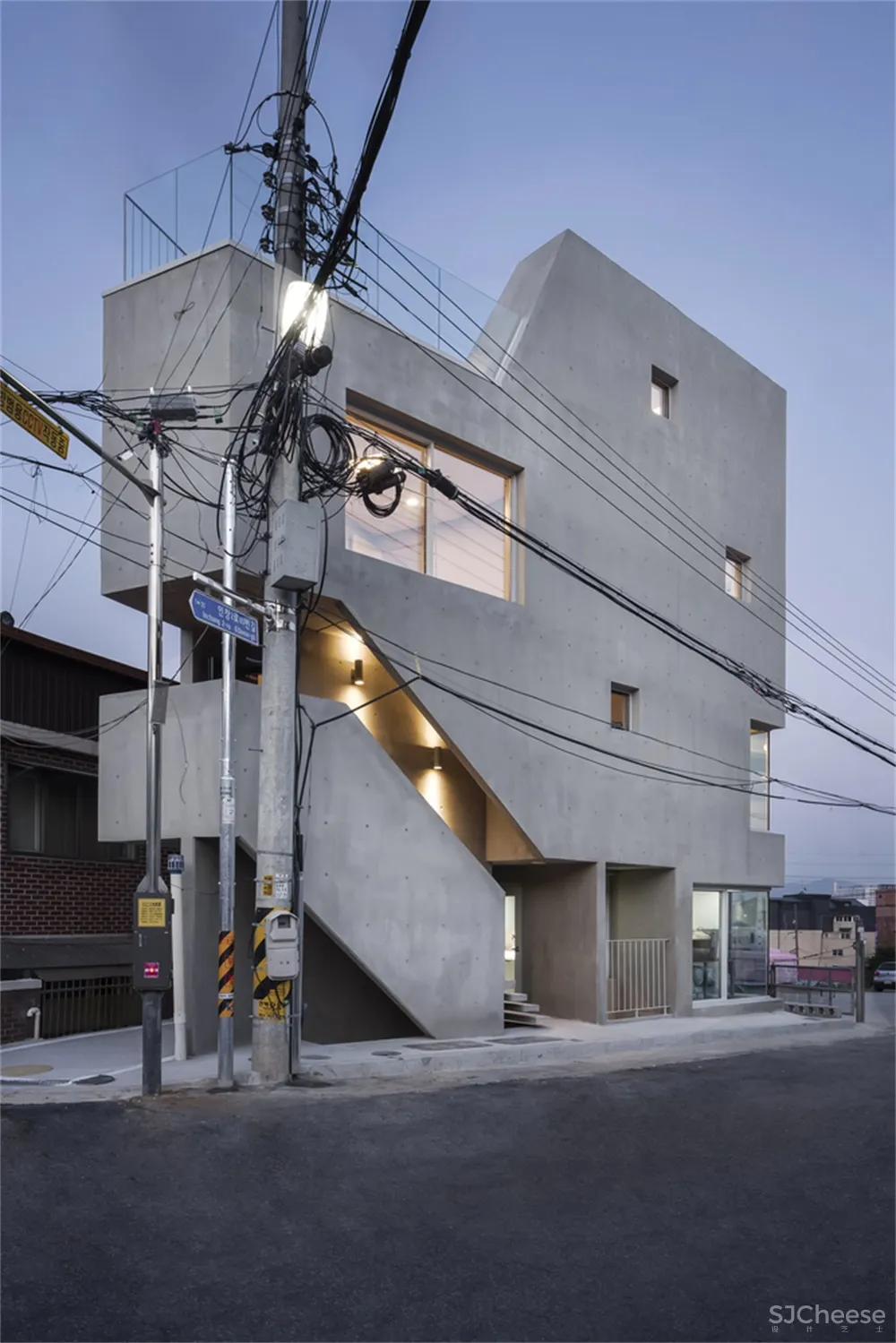 Architects H2L l 韩国九里狭缝之家