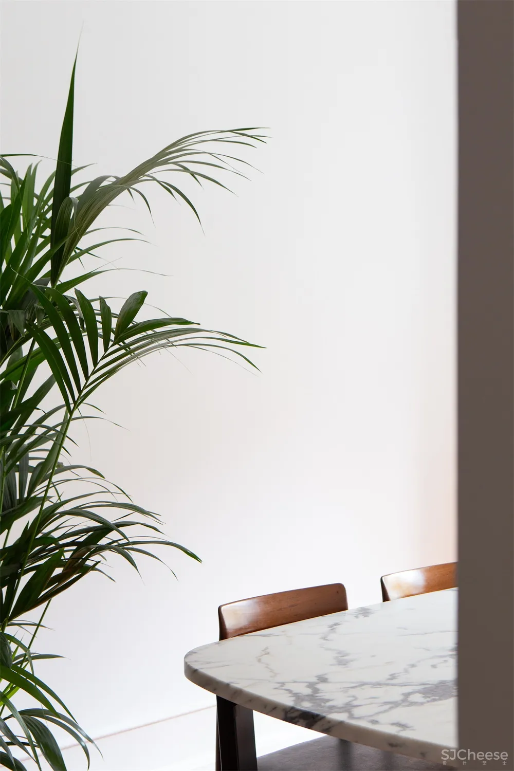 Lola Cwikowski l 葡萄牙Penha de france极简公寓