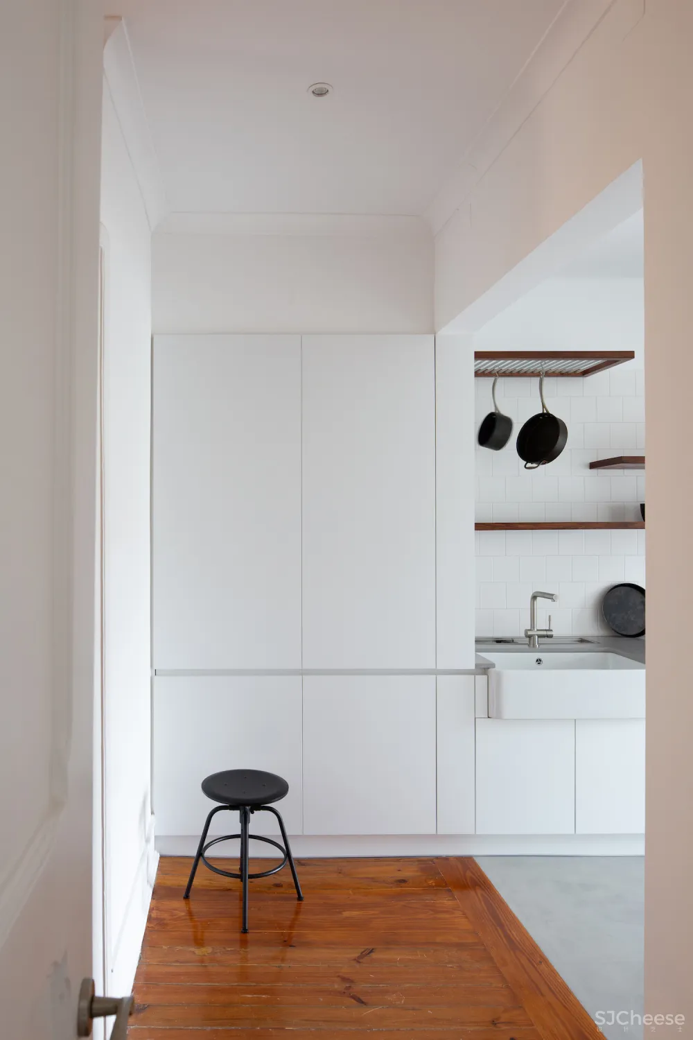 Lola Cwikowski l 葡萄牙Penha de france极简公寓