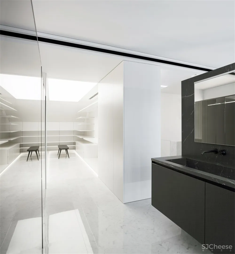 FSA l 西班牙极简主义Penthouse住宅