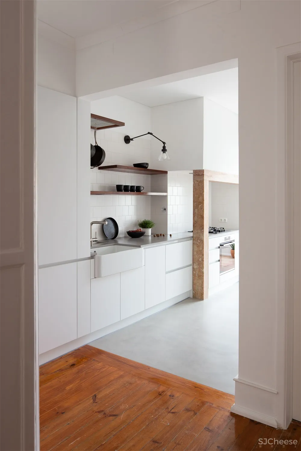 Lola Cwikowski l 葡萄牙Penha de france极简公寓