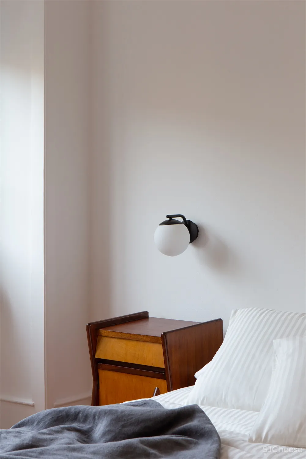 Lola Cwikowski l 葡萄牙Penha de france极简公寓