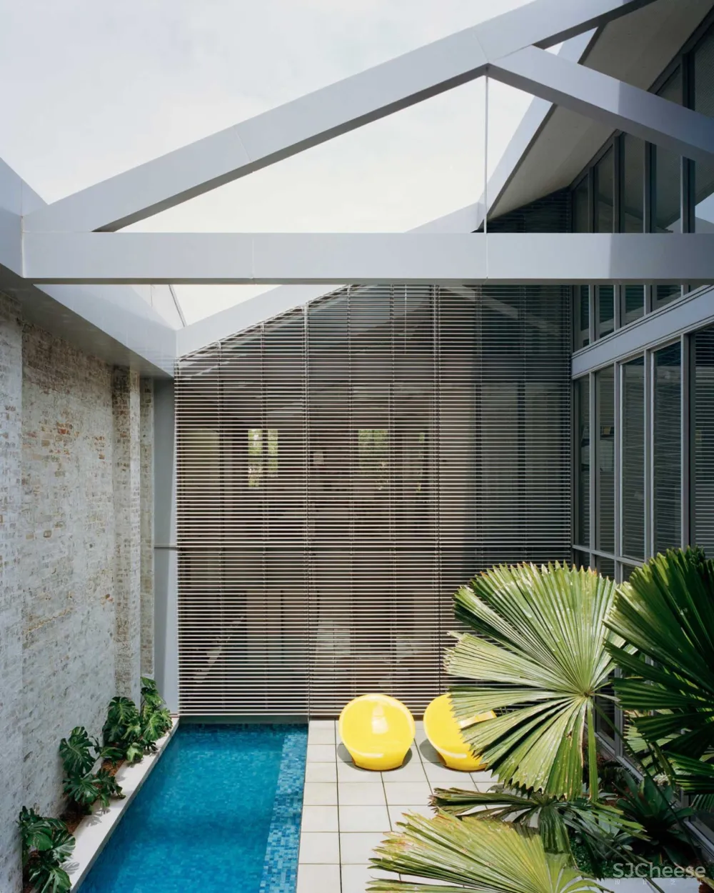 首发 | Ian Moore Architects设计,工业仓库被改造成一个现代的四居室家庭住宅