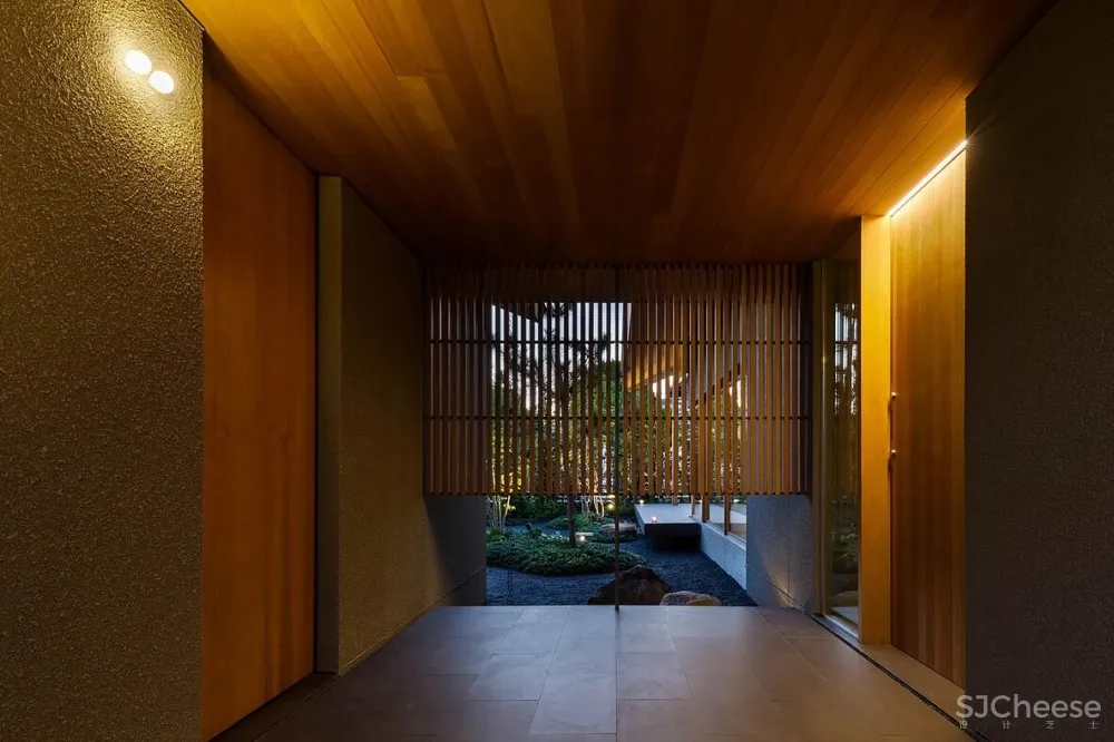 上町研究所 | 千年古迹边上的现代日式住宅