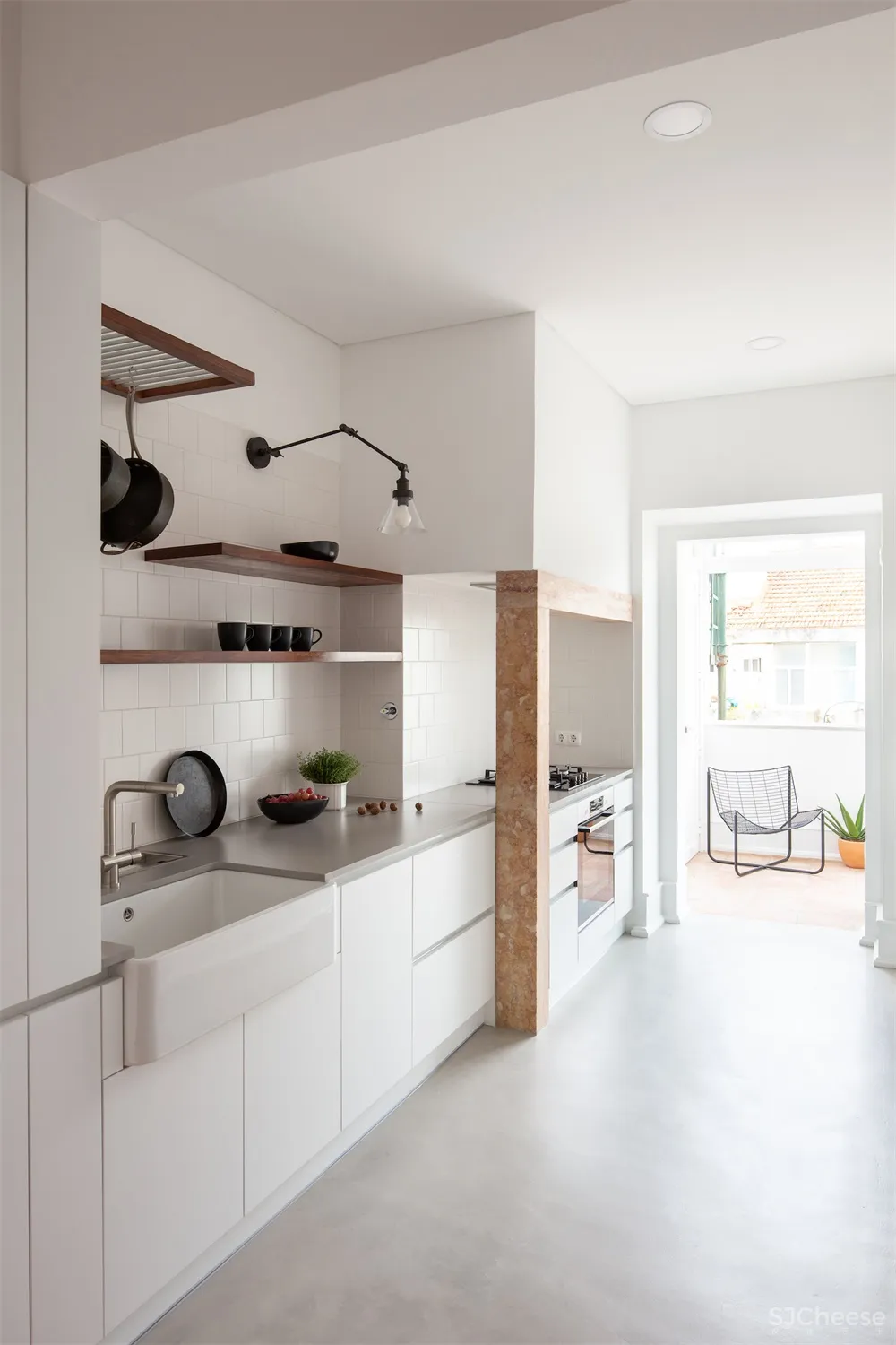 Lola Cwikowski l 葡萄牙Penha de france极简公寓