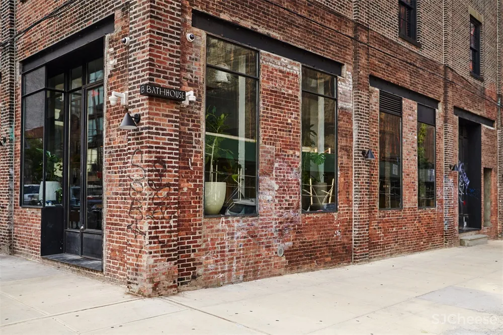 Verona Carpenter | 布鲁克林某厂房改造spa浴场