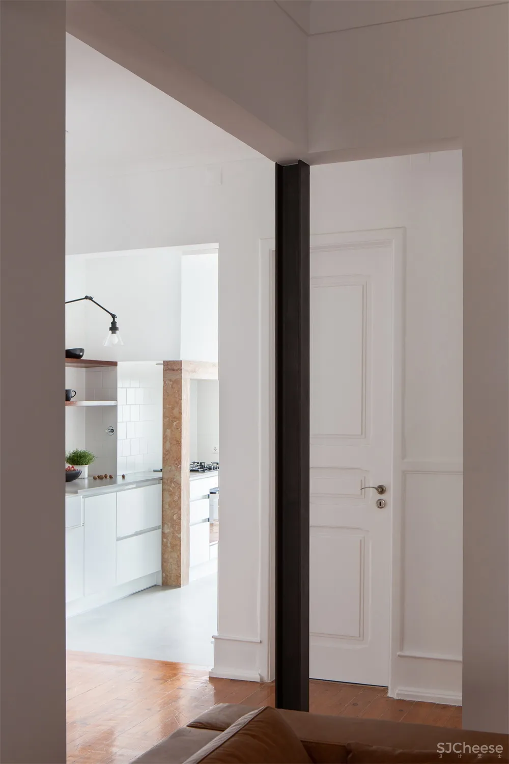 Lola Cwikowski l 葡萄牙Penha de france极简公寓