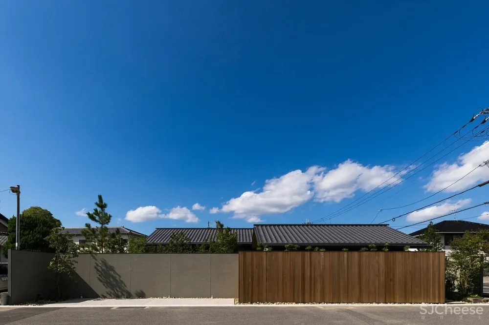 上町研究所 | 千年古迹边上的现代日式住宅