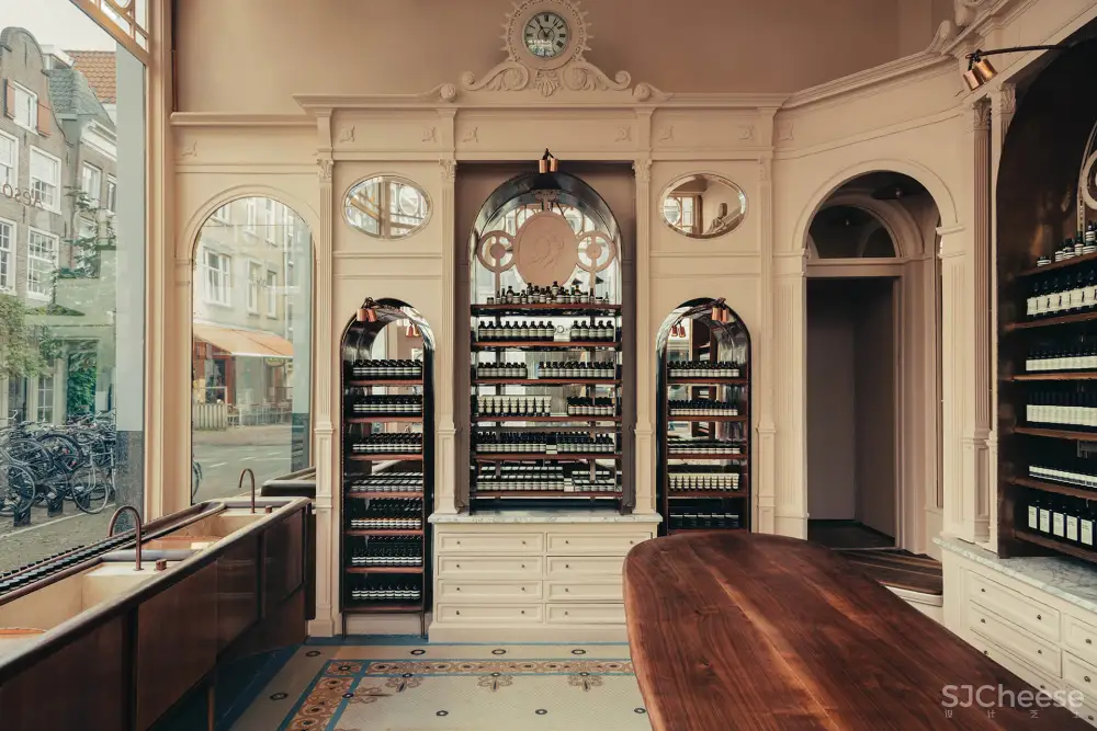 Valentin Loellmann l 伊索Aesop阿姆斯特丹店