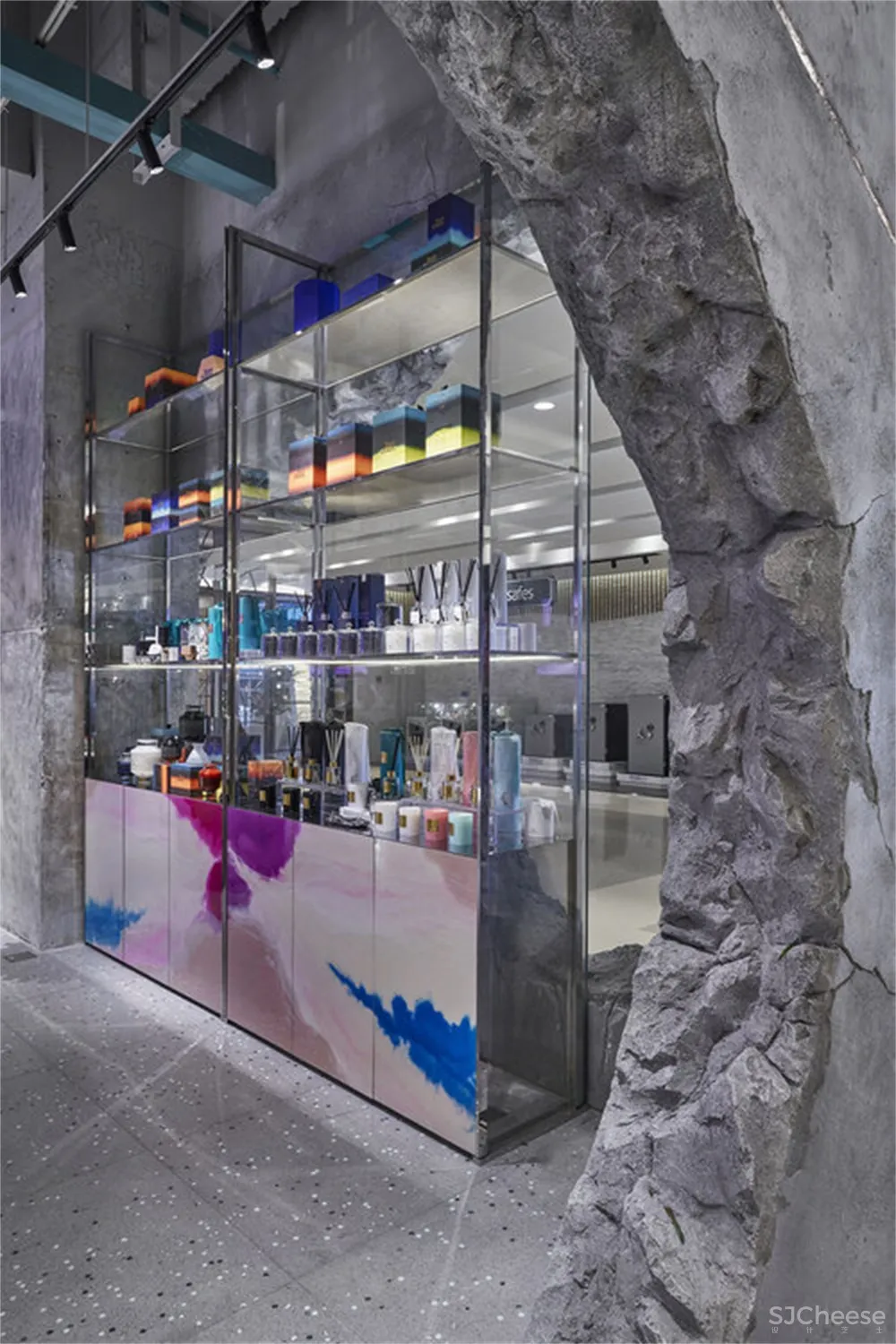 Kostas Chatzigiannis l TheShouter潮流家居买手店