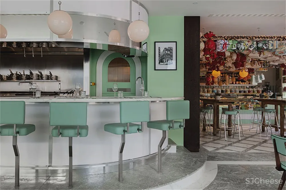 Red Deer l 伦敦Lina Stores风情餐厅