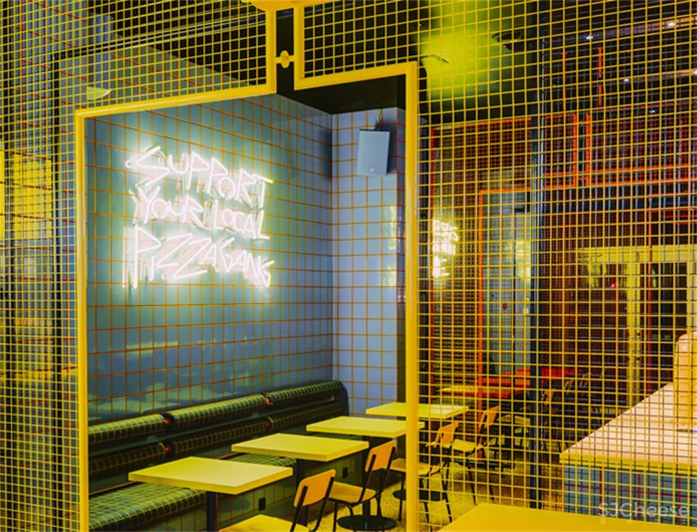BUCK.STUDIO l 波兰BIGGY街头风情酒吧