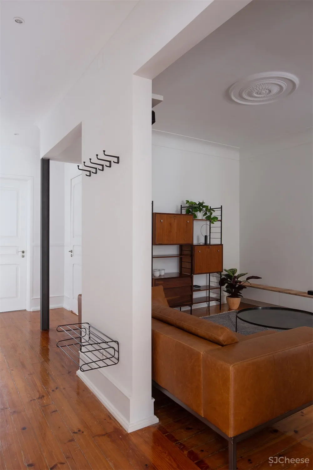 Lola Cwikowski l 葡萄牙Penha de france极简公寓