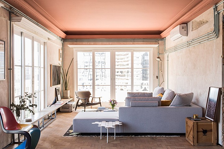 首发 | SuperLimao在圣保罗的公寓中加入了大胆的色彩和历史元素