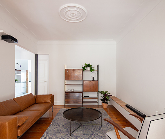 Lola Cwikowski l 葡萄牙Penha de france极简公寓