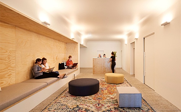 Adam Brewer l 悉尼Egg of the Universe瑜伽室