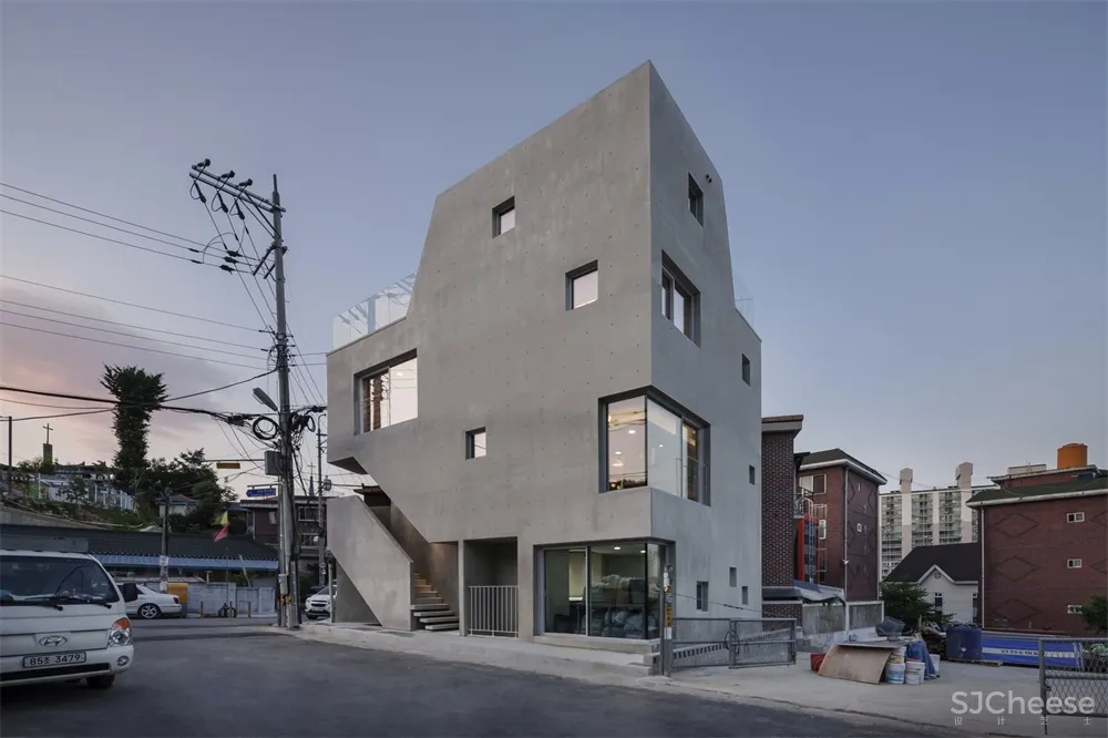 Architects H2L l 韩国九里狭缝之家