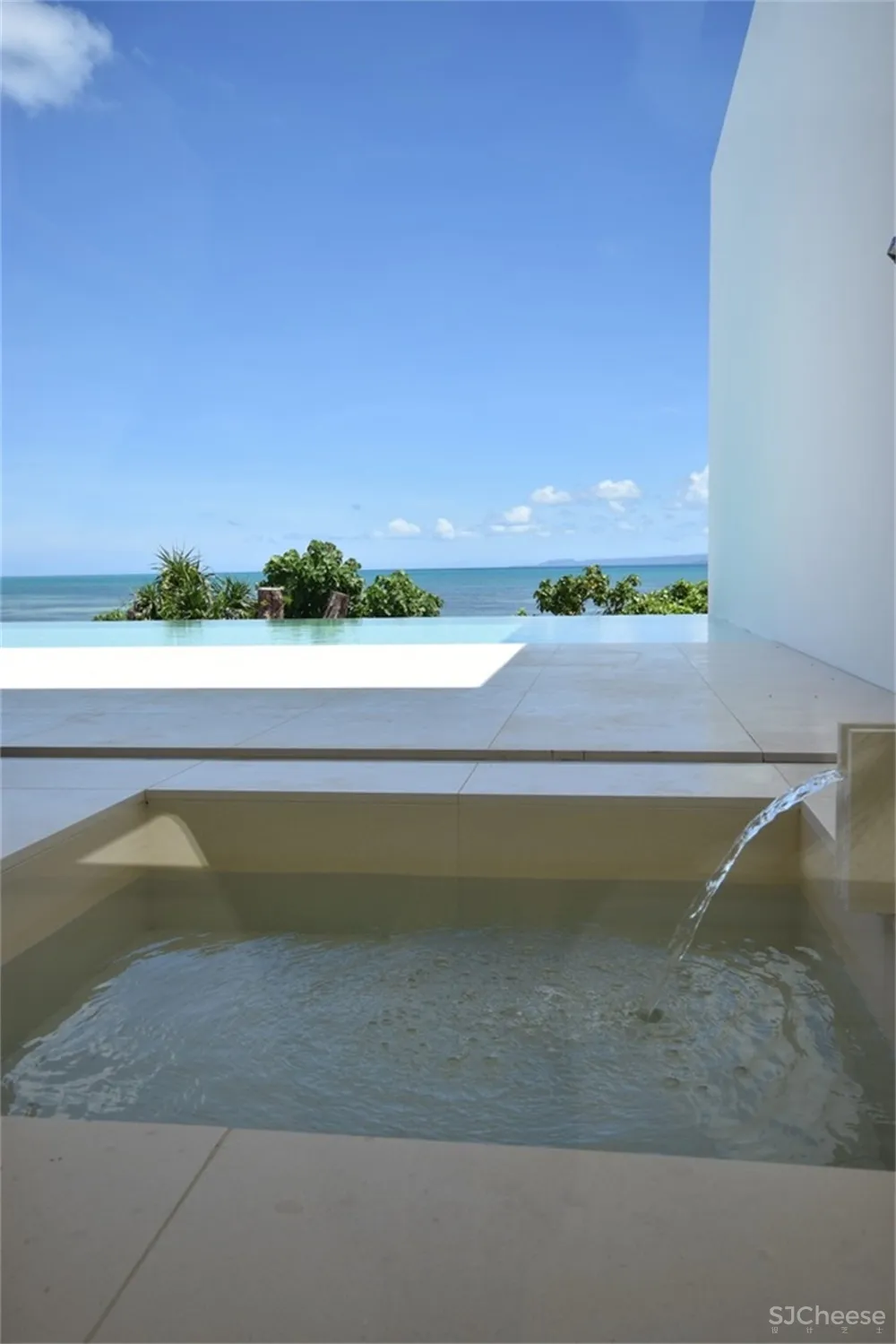 Shinichi Ogawa & Associates l 日本白色简约海滨别墅