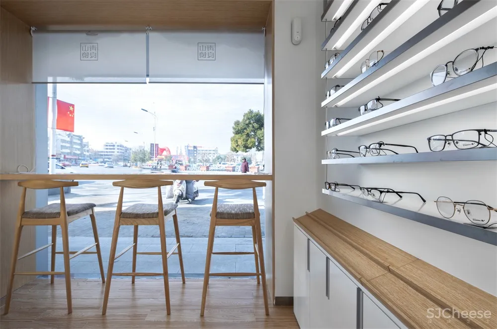 NAN Architects | 青山良镜-眼镜之都的“光之盒”