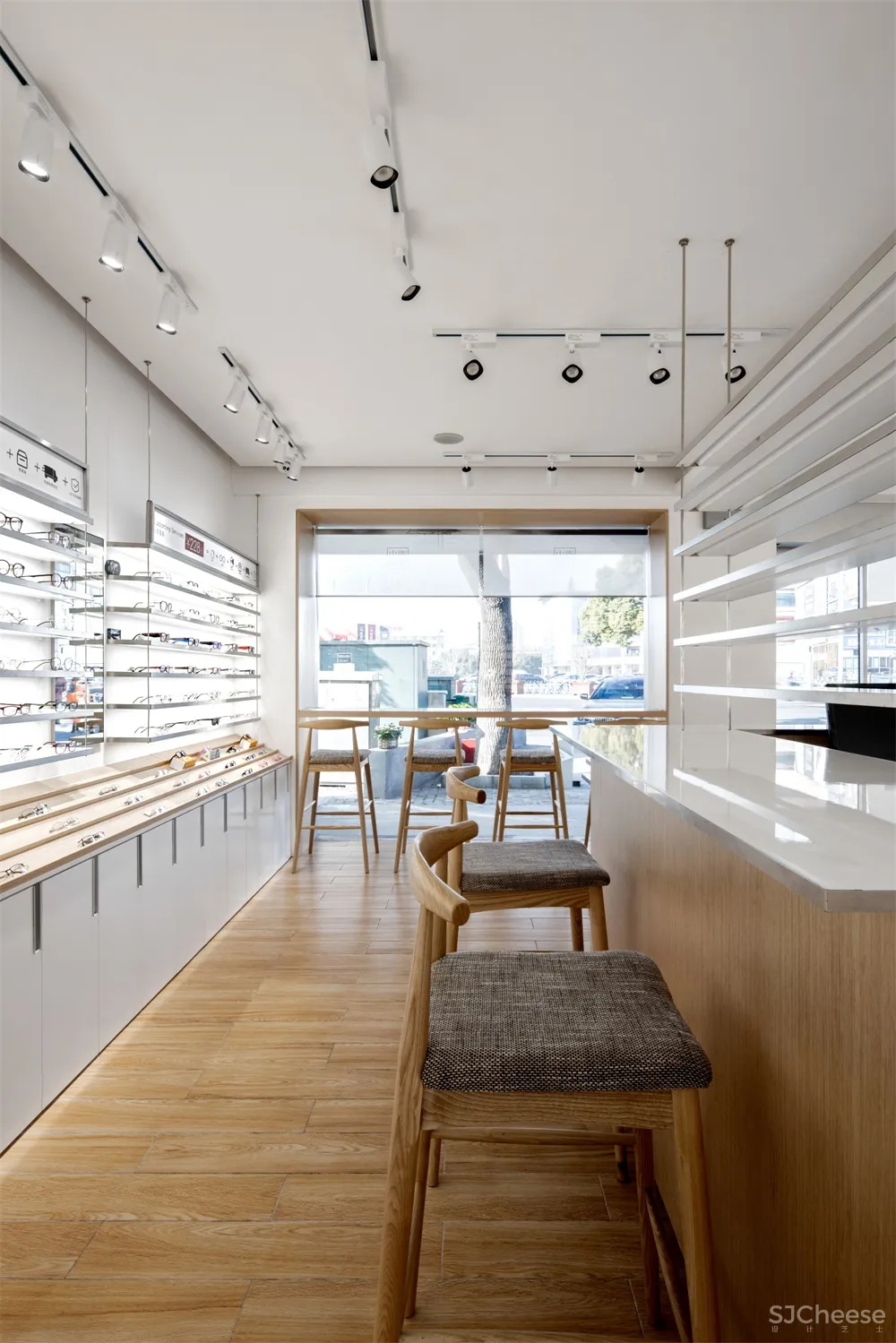 NAN Architects | 青山良镜-眼镜之都的“光之盒”