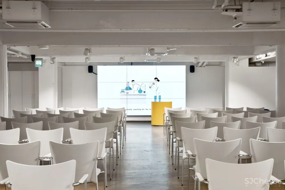 Motley&Fyra l 芬兰Posti Box自助概念商店