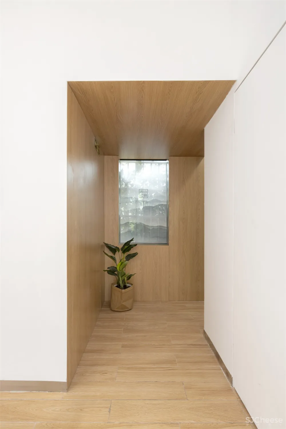 NAN Architects | 青山良镜-眼镜之都的“光之盒”