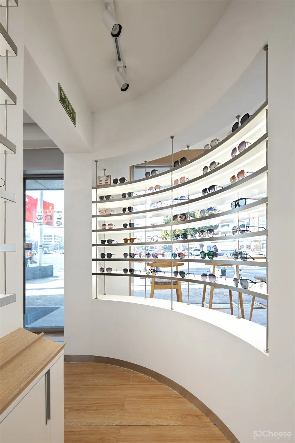 NAN Architects | 青山良镜-眼镜之都的“光之盒”