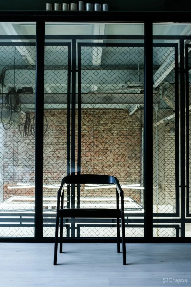 ZROBYM architects | 俄罗斯咖啡馆 Kitchen Coffee Roasters 首