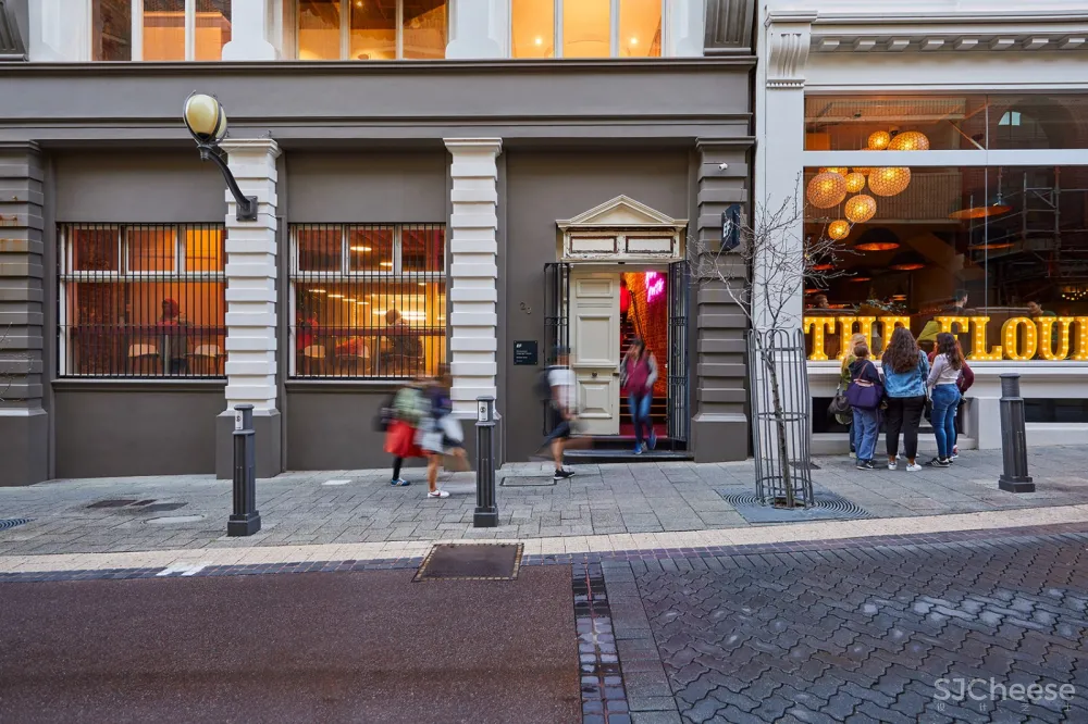 澳大利亚EF新国际语言中心 / ZMHD