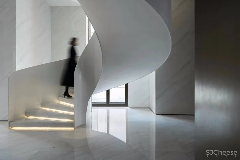 新现代主义丨简约纯粹的艺术美学 首