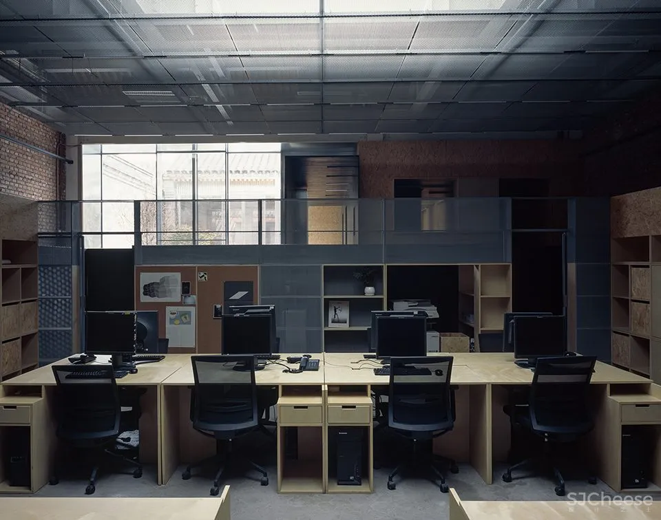 PAGEONE 胡同中的办公室 即作建筑