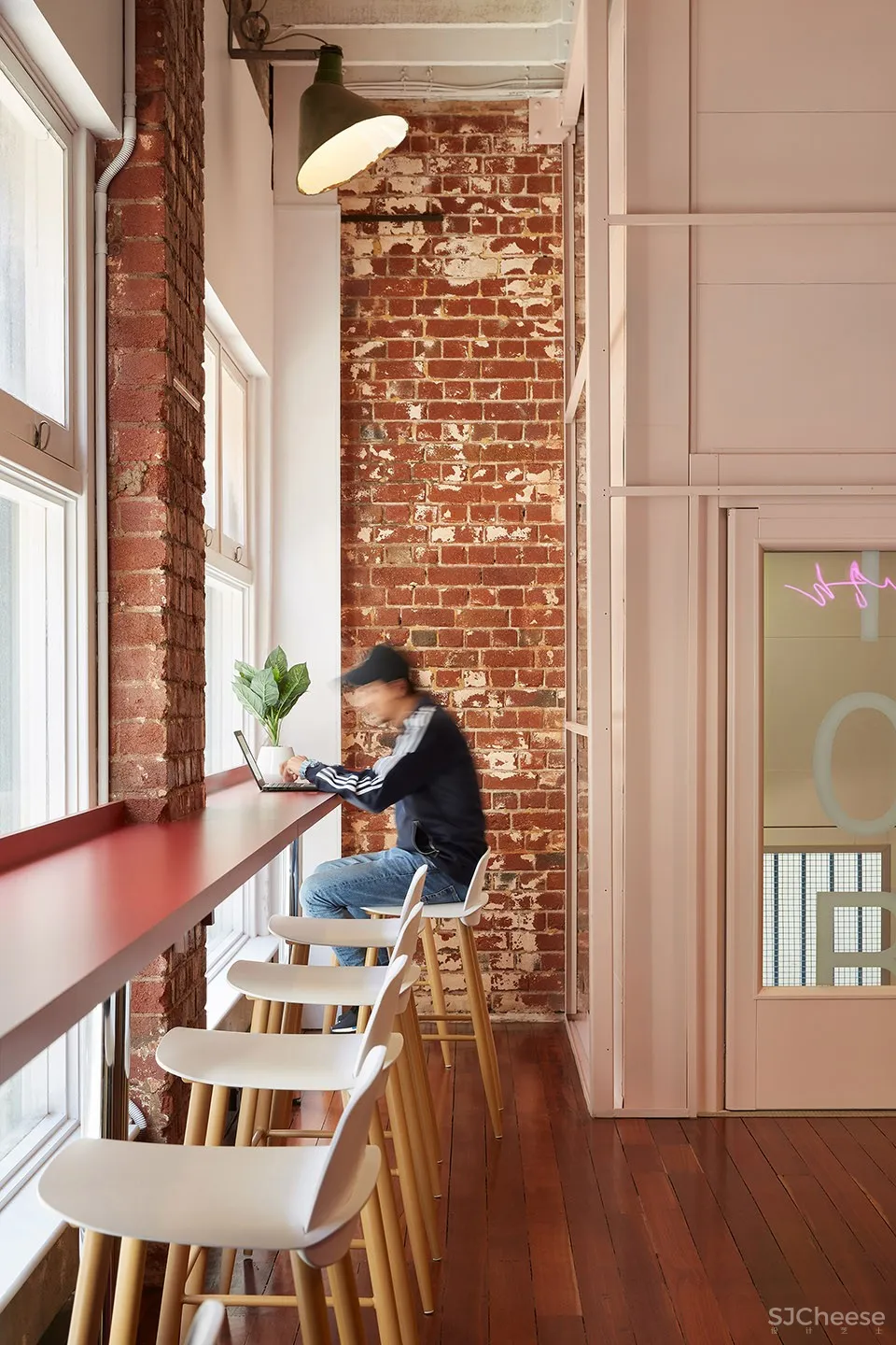 澳大利亚EF新国际语言中心 / ZMHD