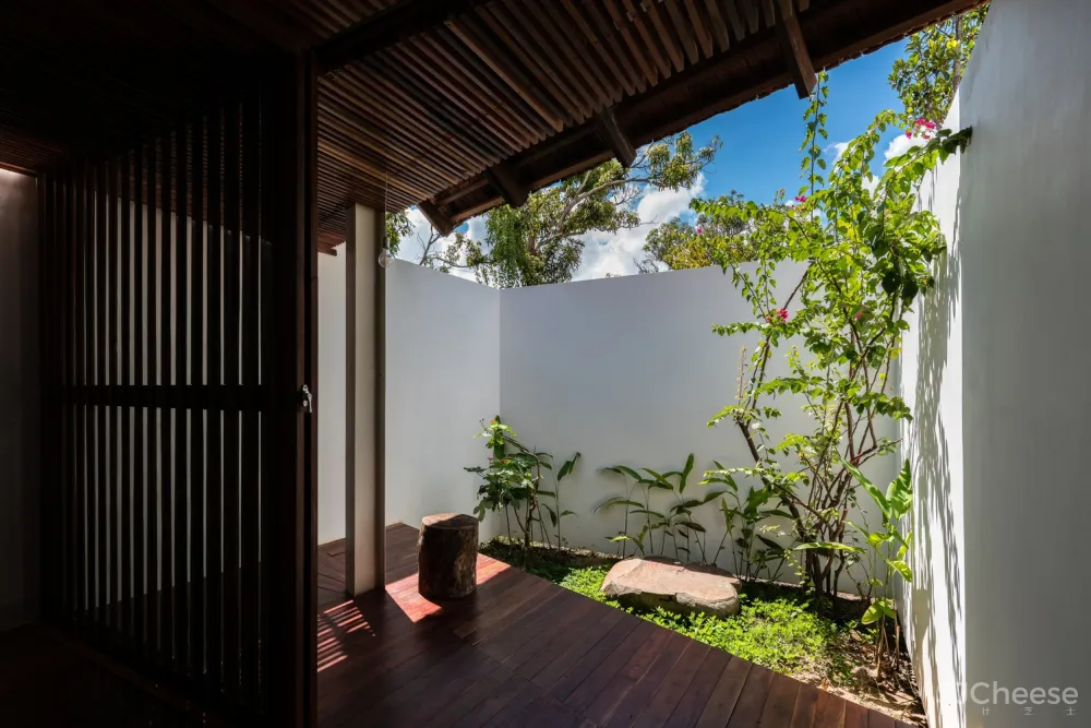 rear studio + AHO design studio | 柬埔寨YT House